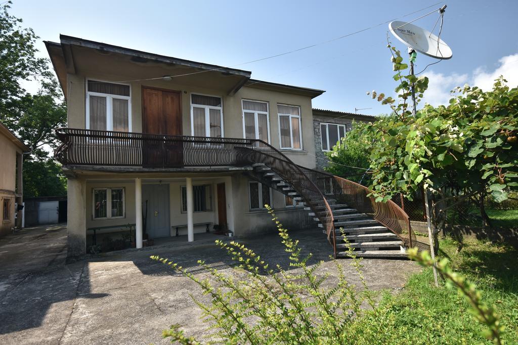 Shorena'S House Zugdidi ภายนอก รูปภาพ