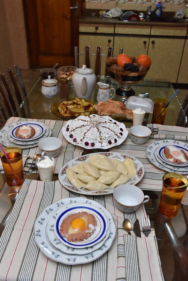Shorena'S House Zugdidi ภายนอก รูปภาพ