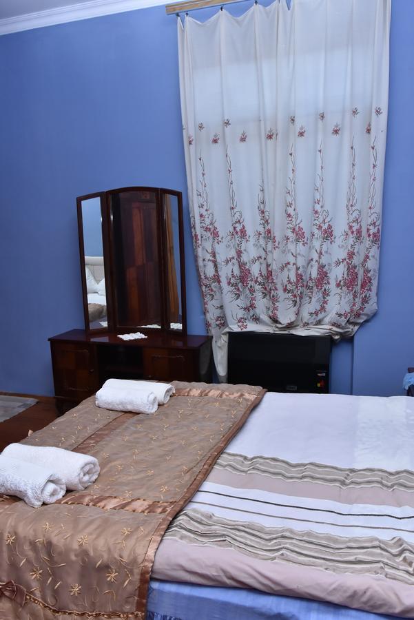 Shorena'S House Zugdidi ภายนอก รูปภาพ
