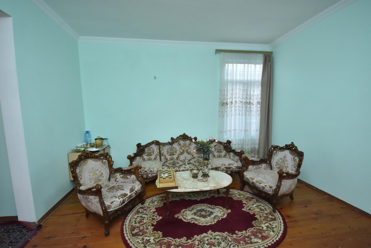 Shorena'S House Zugdidi ภายนอก รูปภาพ