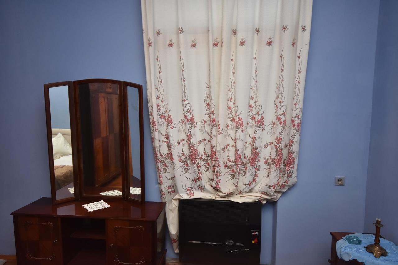 Shorena'S House Zugdidi ภายนอก รูปภาพ