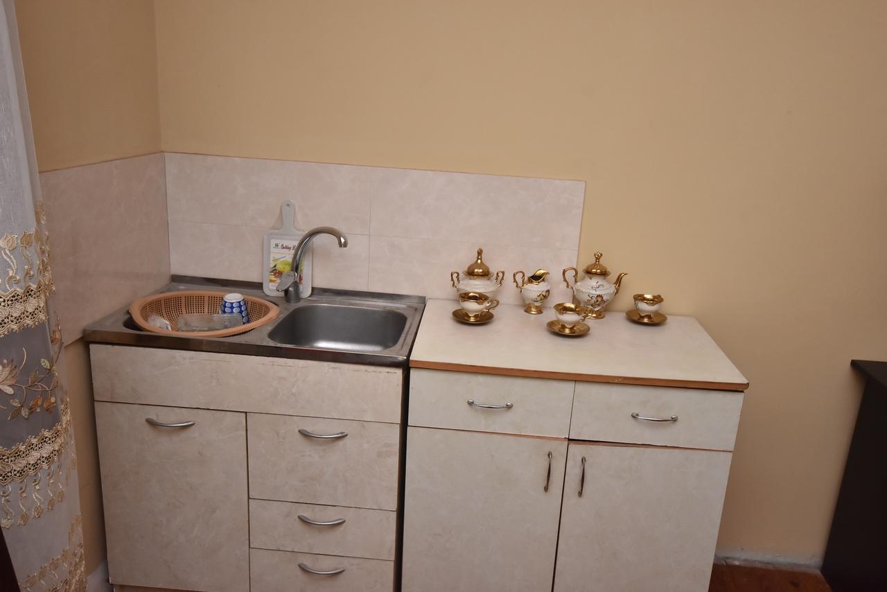 Shorena'S House Zugdidi ภายนอก รูปภาพ