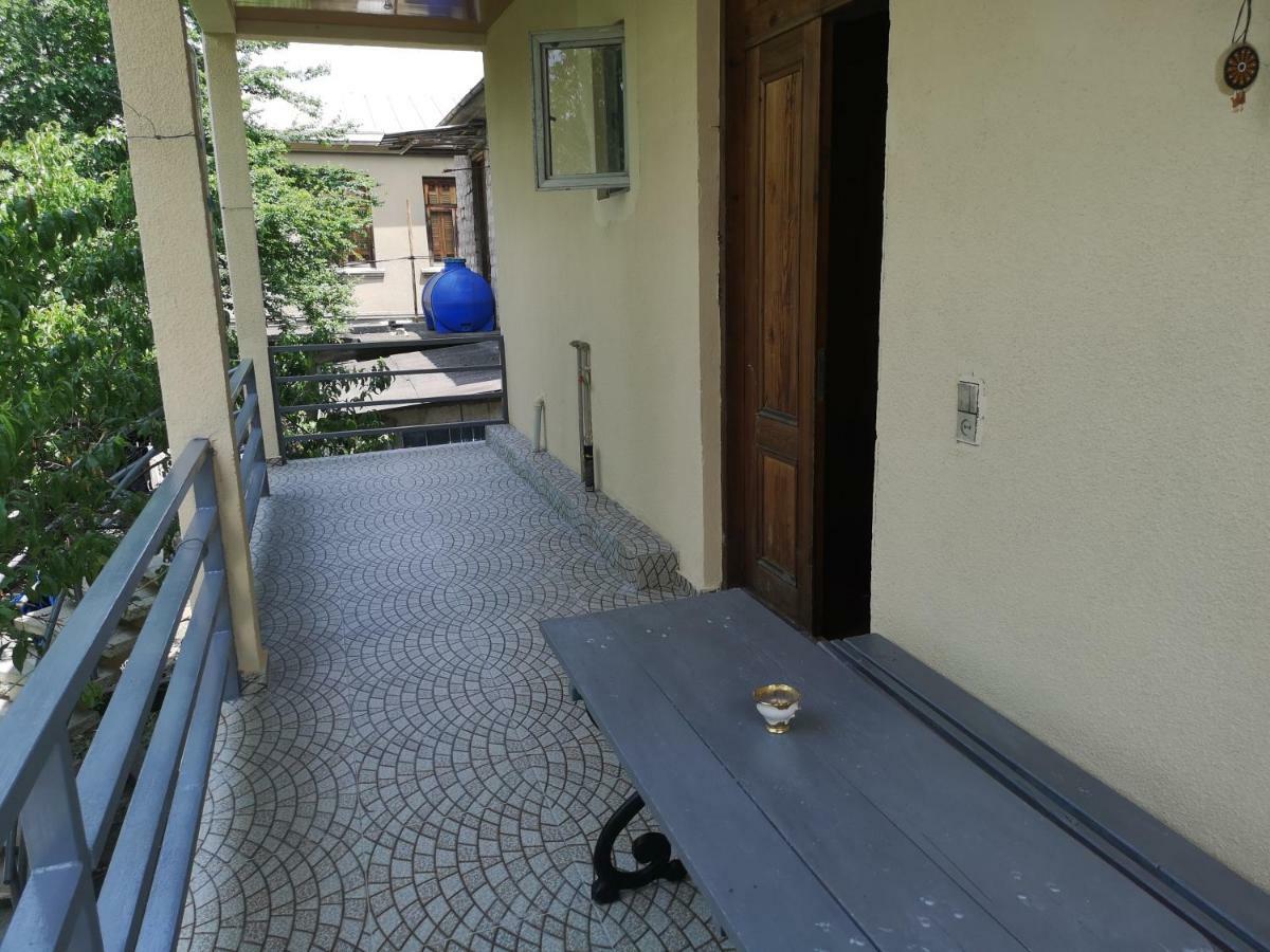 Shorena'S House Zugdidi ภายนอก รูปภาพ