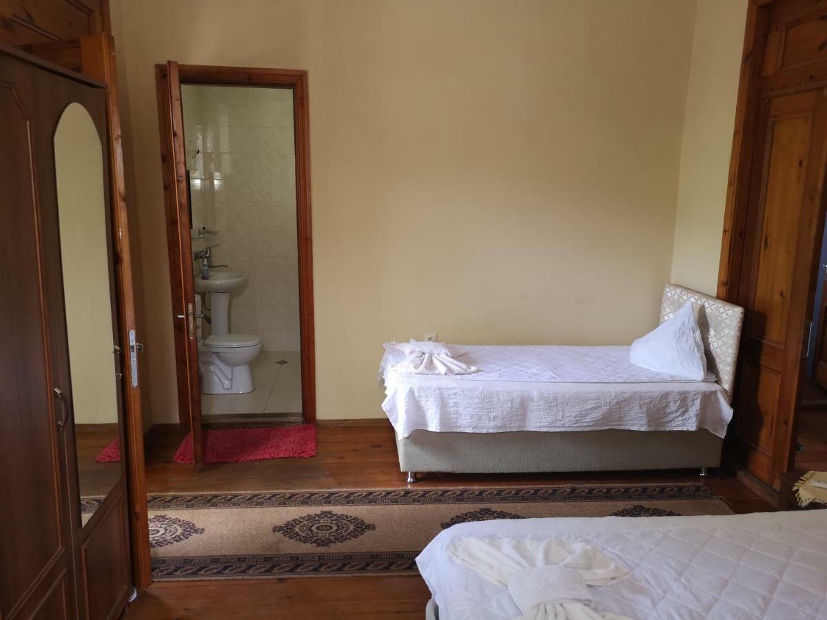 Shorena'S House Zugdidi ภายนอก รูปภาพ